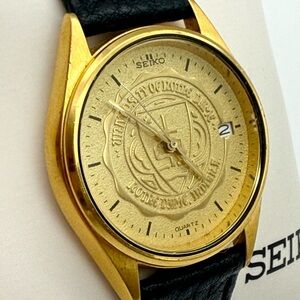 Vintage 1994 Seiko watch, 34mm size case, 8in size leather band
